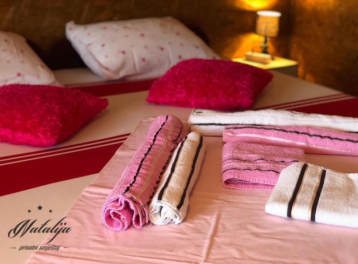 Smjestaj Natalija Hotel Осиек Екстериор снимка