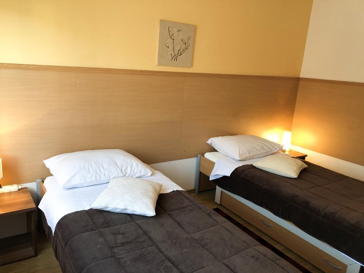 Smjestaj Natalija Hotel Осиек Екстериор снимка