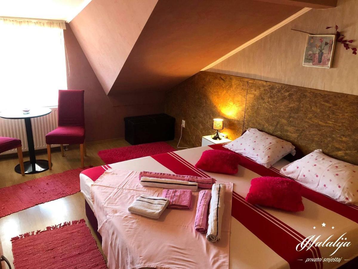 Smjestaj Natalija Hotel Осиек Екстериор снимка